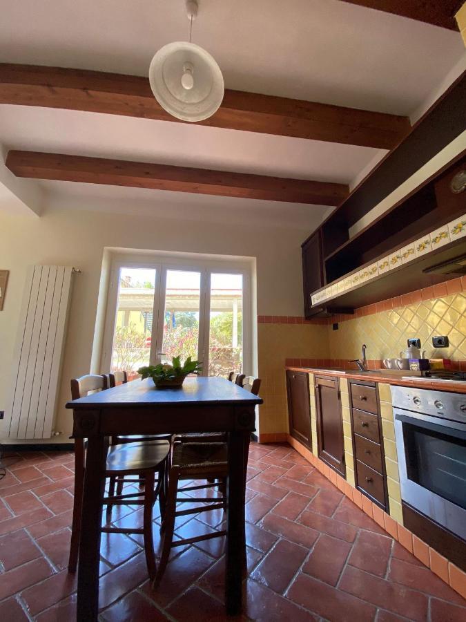 Appartamento F&M Castelnuovo Magra Exteriör bild